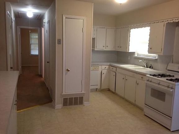 3rd image of 615 Lindo Dr