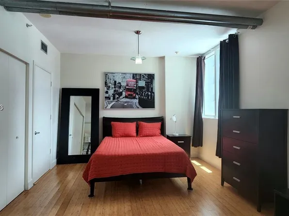 690 SW 1st Ct, Miami, FL