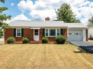 118 Stuart Ave, Stuarts Draft, VA 24477