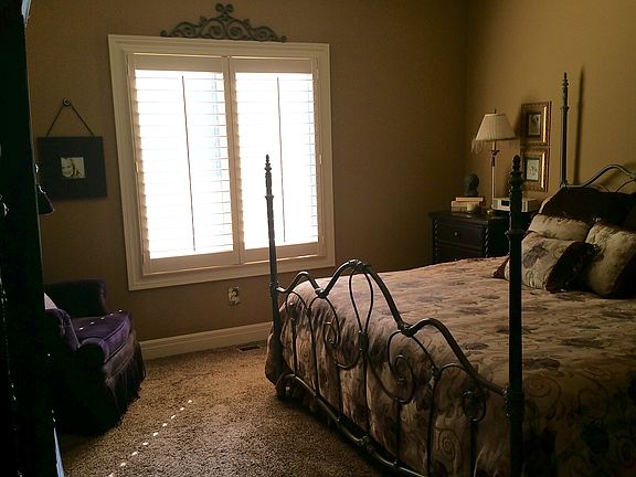 2nd image of 4098 NE Chapel Manor Ct
