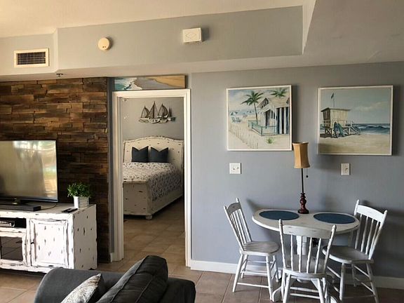 3rd image of 9900 Thomas Dr Unit 317