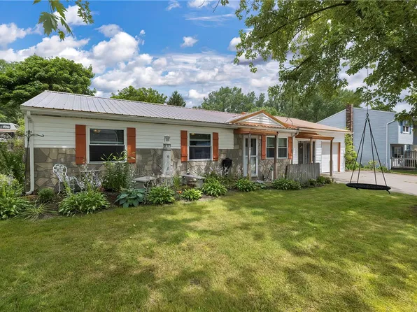 1902 Asheboro Dr, Erie, PA 16510