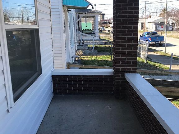 5th image of 2824 Saint Xavier St