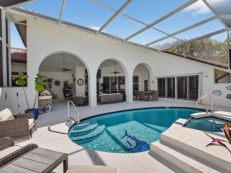 8075 SE Governors Way — Photo 30