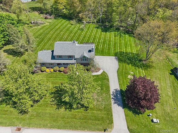 4th image of 15 Red Hawk Hollow Road