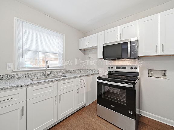 4th image of 325 S Gardner Ave APT 7