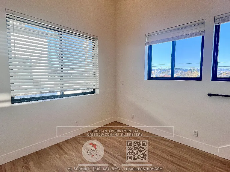 3253 Ettie St #4 — Photo 9