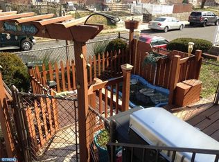 6452 Akron St, Philadelphia, PA 19149