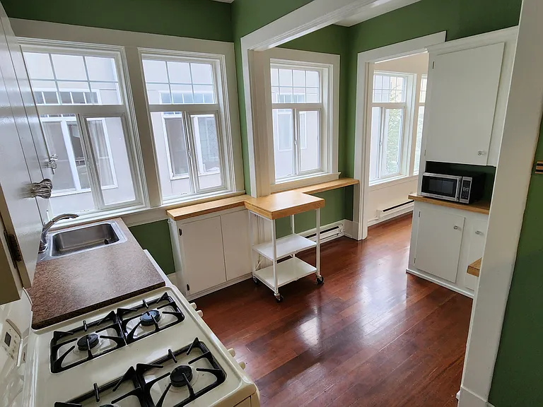 kitchen (from hallway)