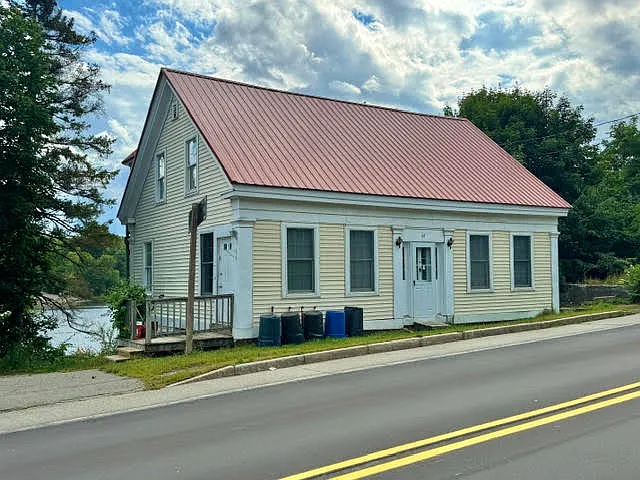 34 Main St #2