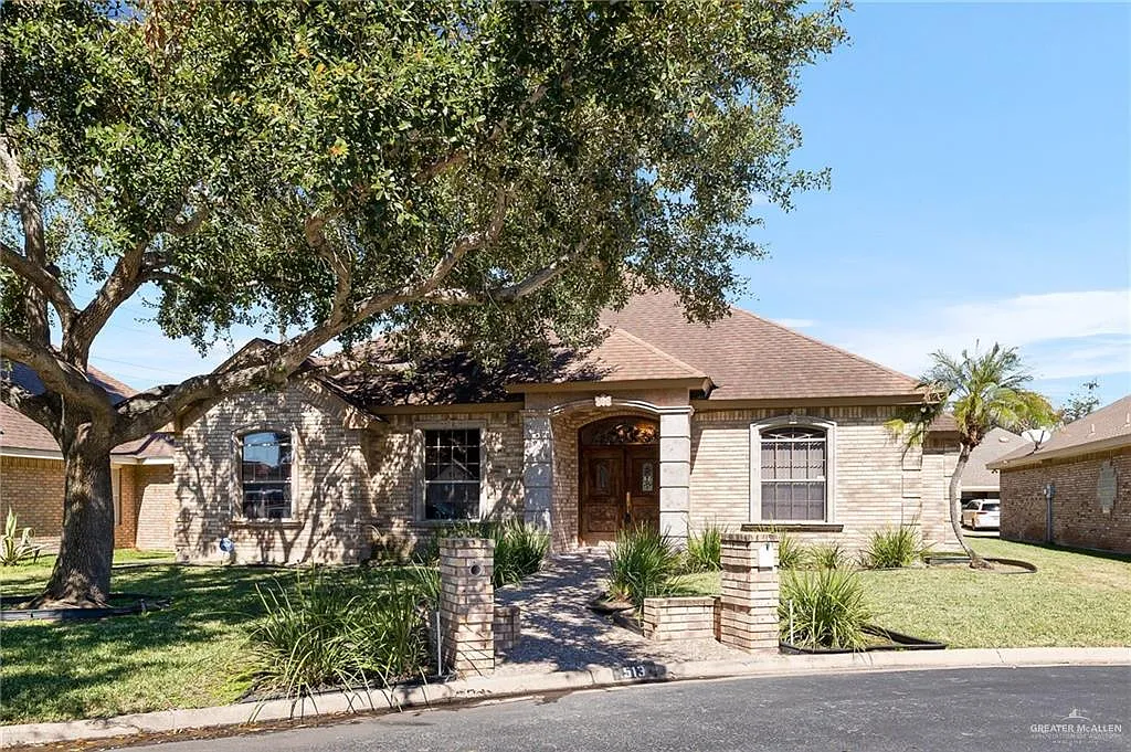 4 bed, 3.0 bath, 2210 sqft, $2,800 — Photo 1