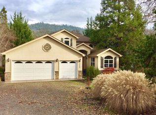 22080 Highway 62, Shady Cove, OR 97539