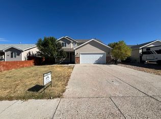 513 Desmet Dr, Cheyenne, WY 82001