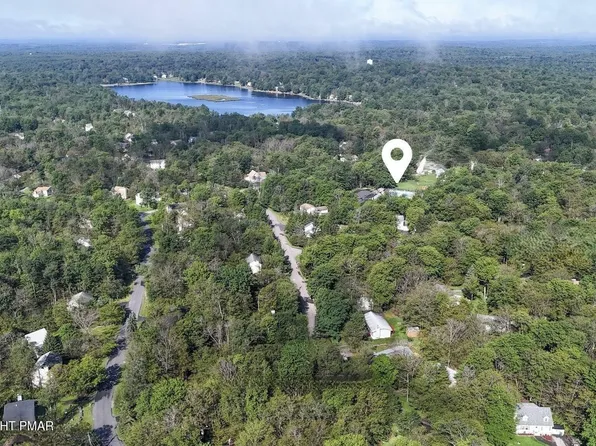 1324-1326 Winding Way, Tobyhanna, PA 18466