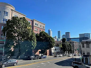 The Lauren Renee Apartments — Photo 3