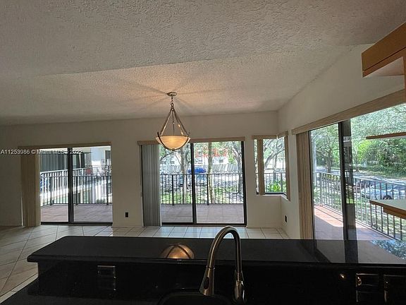 4th image of 4715 SW 62nd Ave APT 204