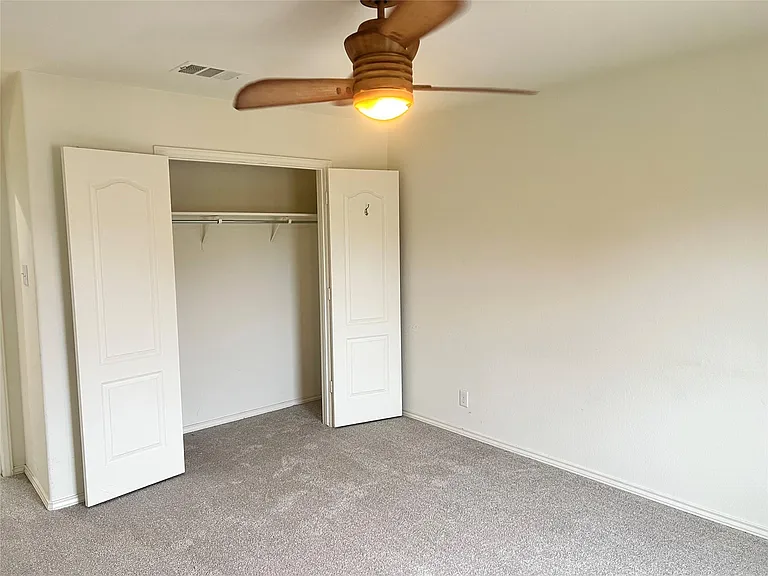 160 Mistletoe Ln — Photo 16