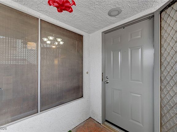 4th image of 5611 Vineyard Ln #10