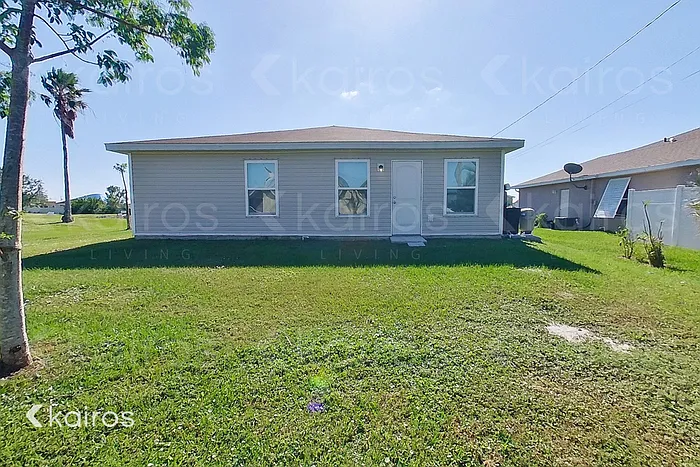305 NE 23rd Terrace Cpe — Photo 16