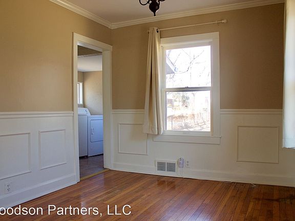 5th image of 712 W 76th St
