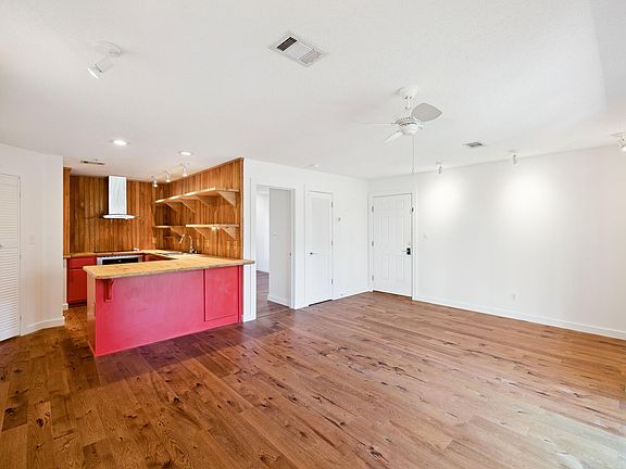 4th image of 82 Sugar Sand Ln #B-2