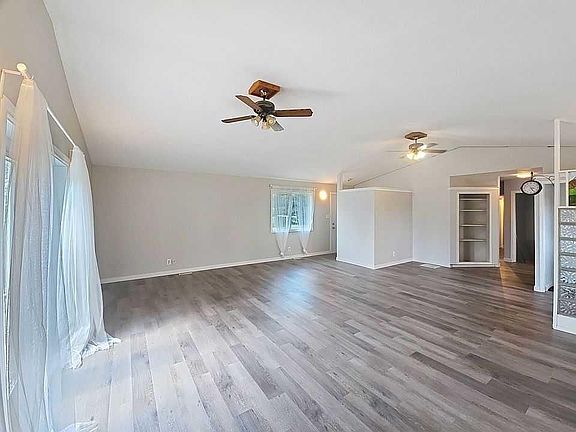 5th image of 504 5th St E