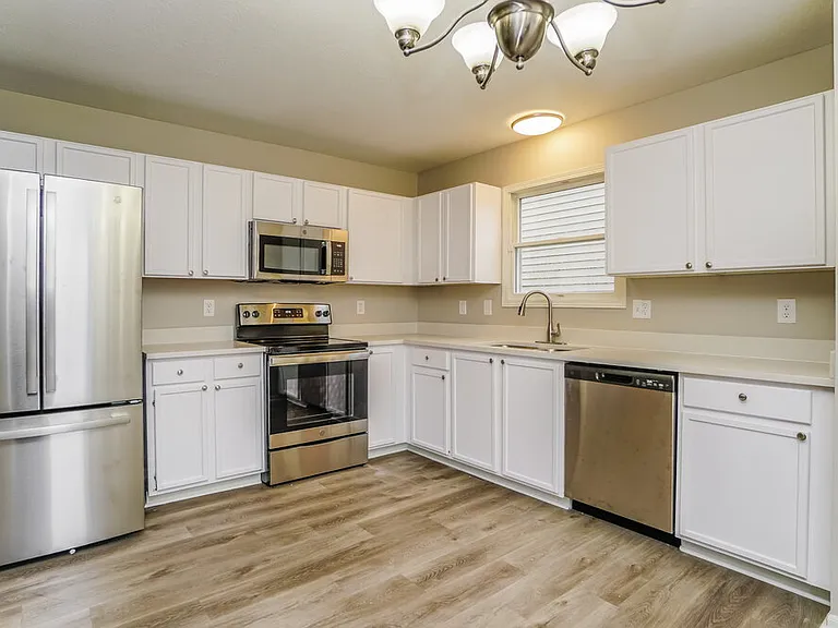 3421 Brook Spring Dr — Photo 9