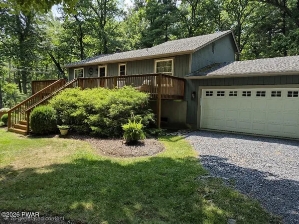 139 Pocono Circle Dr W, Dingmans Ferry, PA 18328
