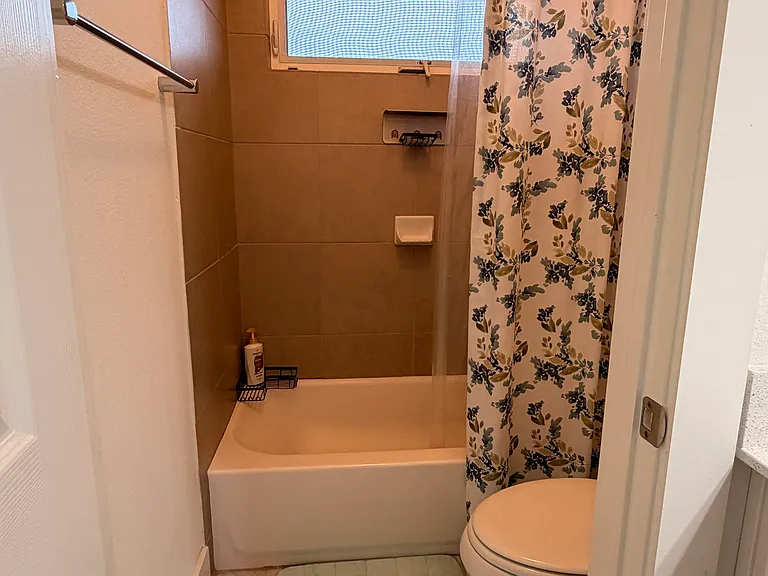 4413 Berkman Dr — Photo 18