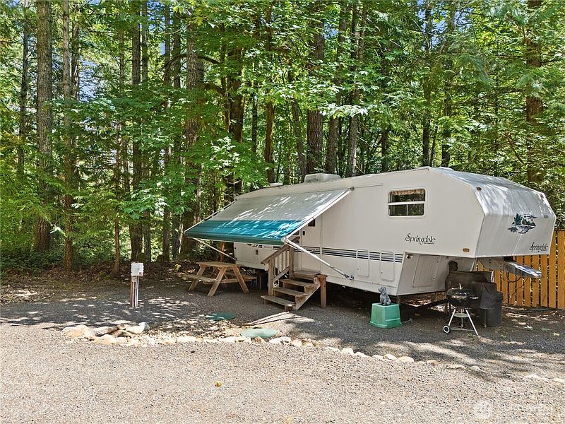 5th image of 370 N Mount Jupiter Drive