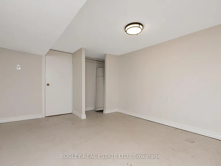 16 Hallam St #BASEMENT — Photo 12