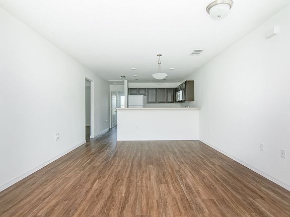 4th image of 272 Hart Ln APT 102