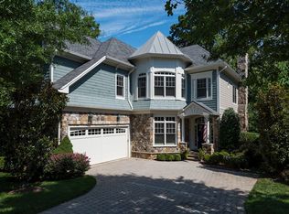 2926 24th Rd N, Arlington, VA 22207