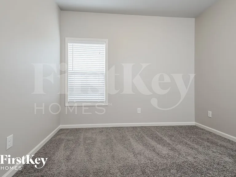 4648 Brayden Dr — Photo 11