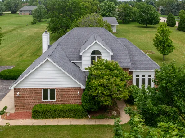 2302 English Prairie Rd, Spring Grove, IL 60081