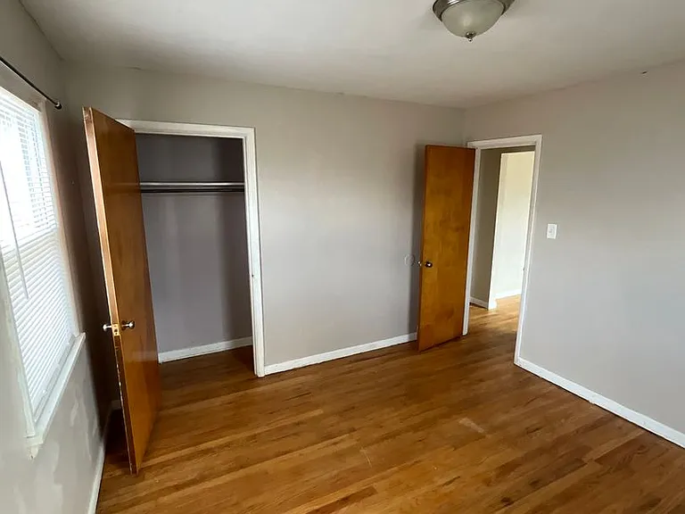 306 Jefferson St — Photo 18