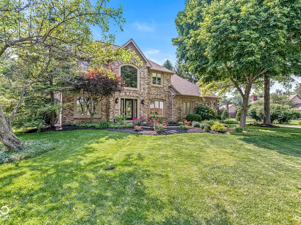 8712 Admirals Bay Dr, Indianapolis, IN 46236