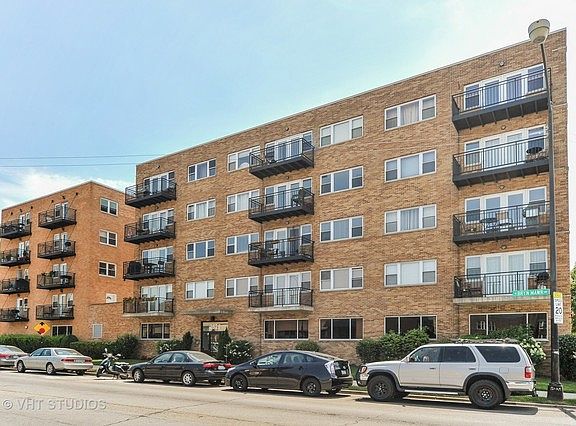 2nd image of 2525 W Bryn Mawr Ave APT 206