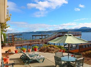 9685 Crestview Dr, Clearlake, CA 95422