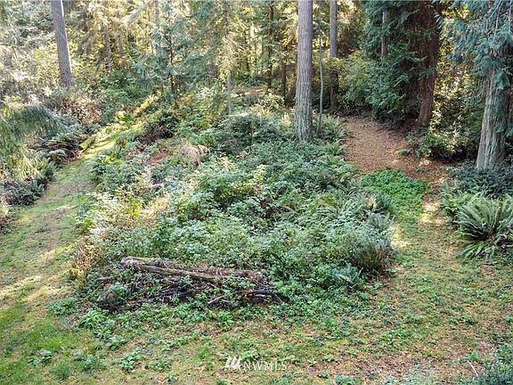 3rd image of 701 Lovass Rd