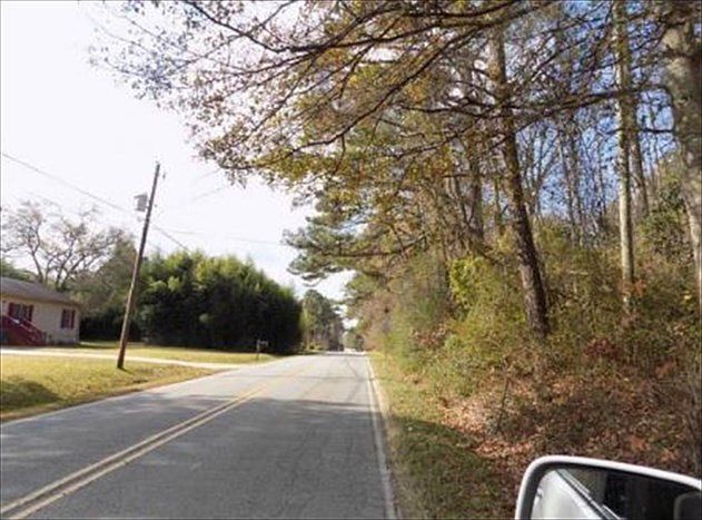2nd image of 1531 McIntosh Rd