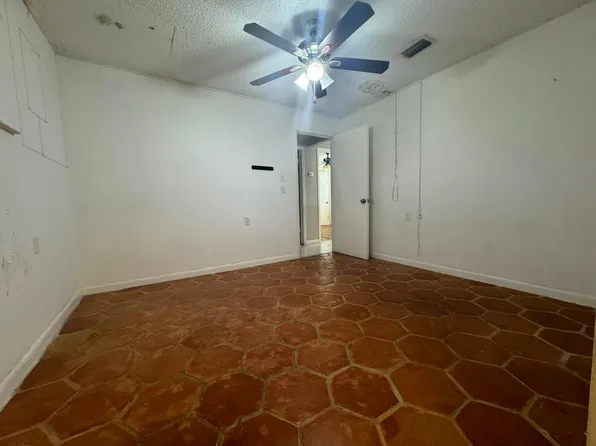 4056 Vicliff Road, Palm Springs, FL 33406
