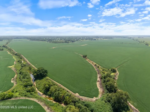 2300 Brownsferry Rd, Senatobia, MS 38668