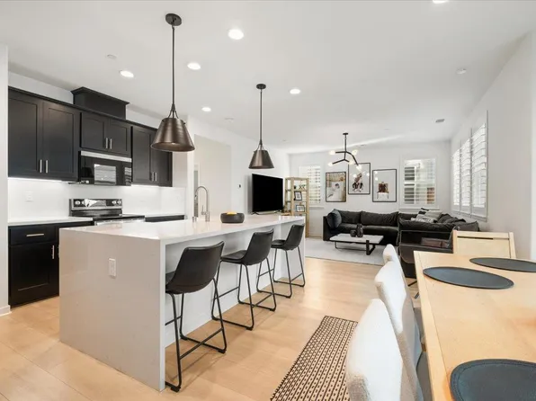 17552 Morning View Dr, Lathrop, CA 95330
