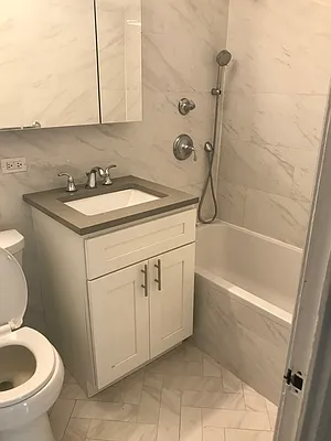 Rented by UES Management | media 25