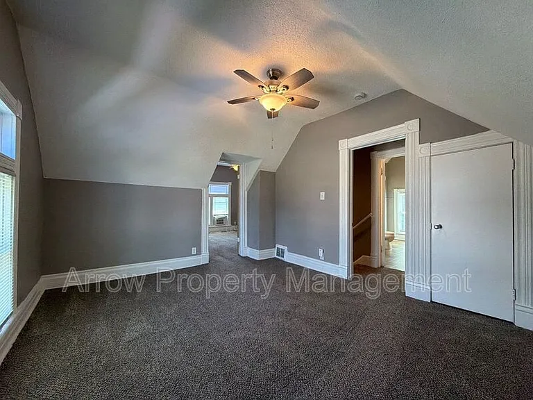 1521 N 26th St — Photo 11