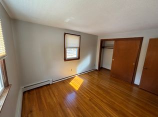 63 Willow St, Foxboro, MA 02035
