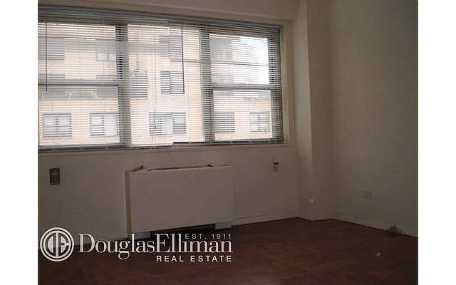 Rented by Douglas Elliman | media 27