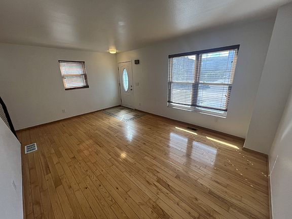 4th image of 2355 W 32nd Ave