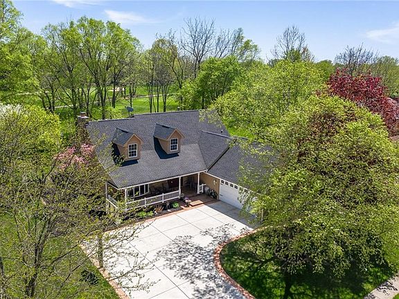 2nd image of 614 Dorchester Dr